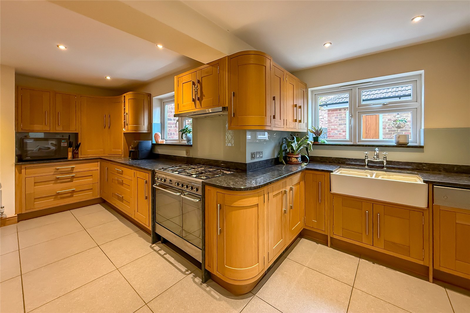 4 bed semi-detached house for sale in Woodland Drive, St. Albans, Hertfordshire, AL4 - Property Image 4