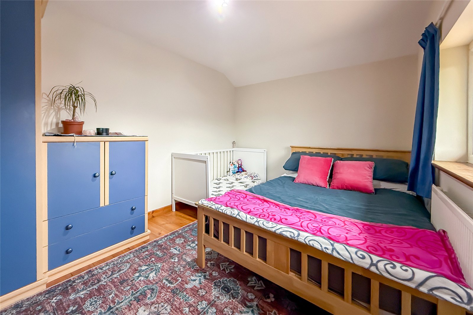 4 bed semi-detached house for sale in Woodland Drive, St. Albans, Hertfordshire, AL4 - Property Image 7