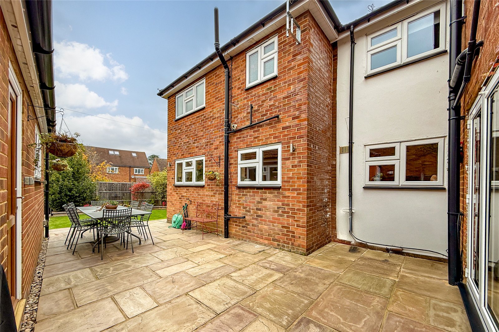 4 bed semi-detached house for sale in Woodland Drive, St. Albans, Hertfordshire, AL4 - Property Image 28
