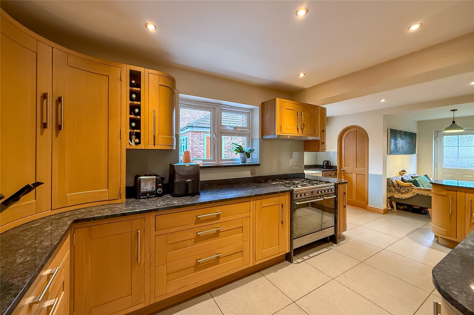 4 bed semi-detached house for sale in Woodland Drive, St. Albans, Hertfordshire, AL4 - Property Image 18