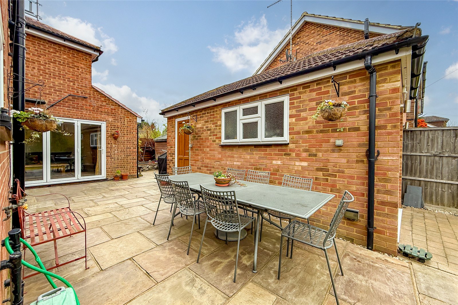 4 bed semi-detached house for sale in Woodland Drive, St. Albans, Hertfordshire, AL4 - Property Image 13