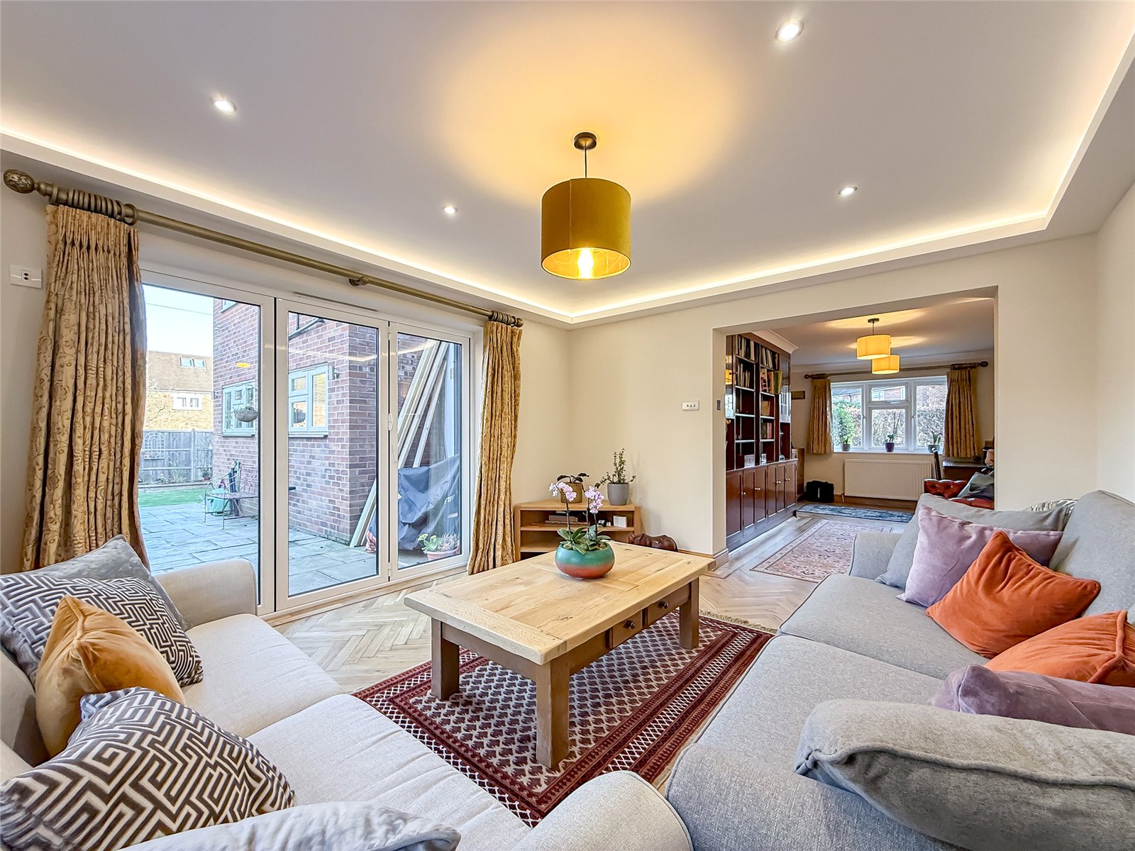 4 bed semi-detached house for sale in Woodland Drive, St. Albans, Hertfordshire, AL4 - Property Image 17