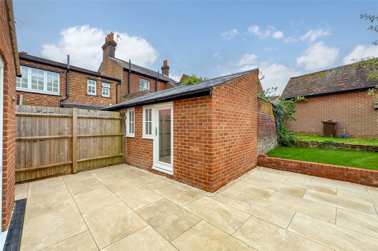 2 bed semi-detached house to rent in West Common, Harpenden, Hertfordshire, AL5  - Property Image 9