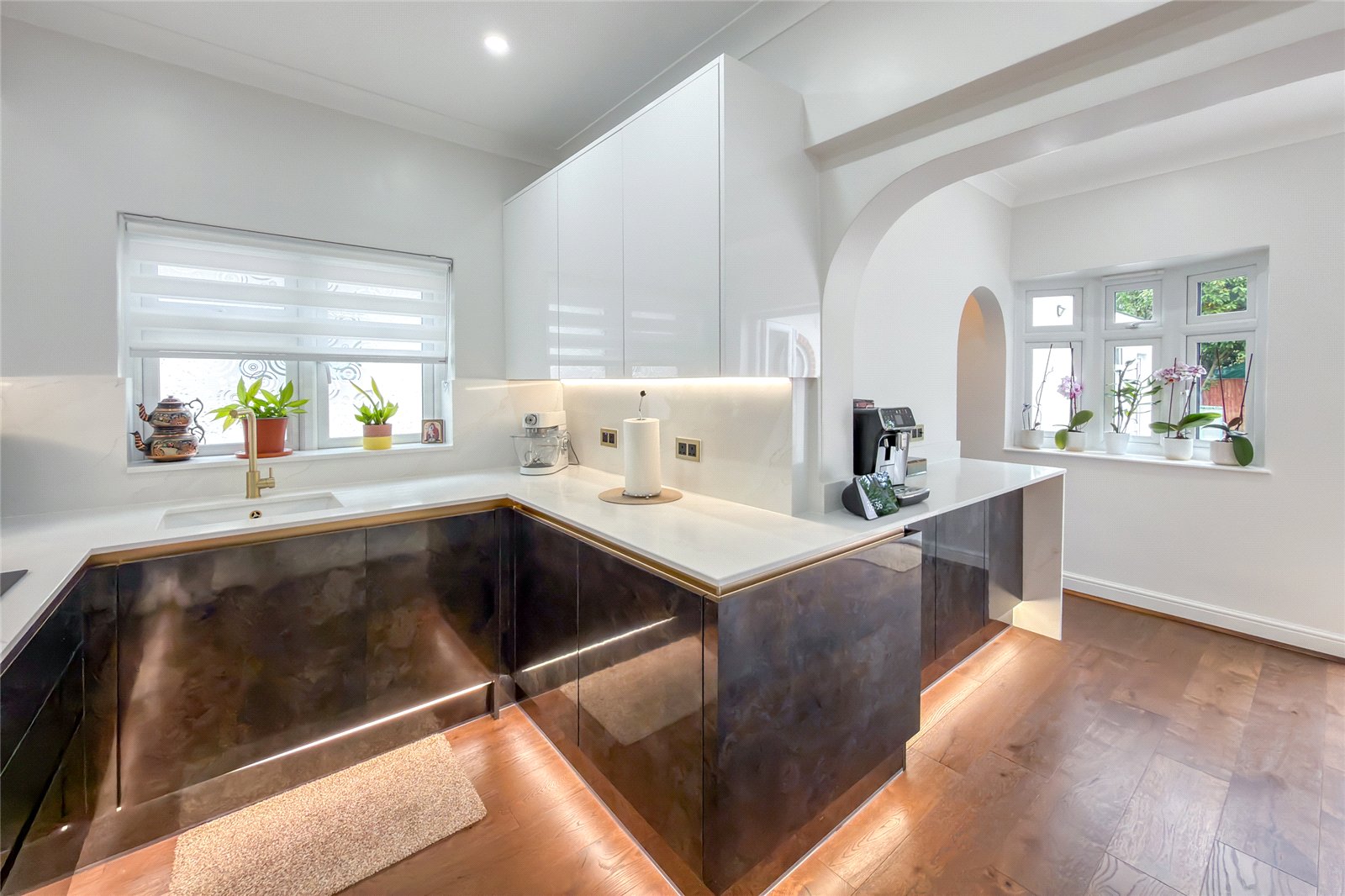 3 bed detached bungalow for sale in Watford Road, St. Albans, Hertfordshire, AL2  - Property Image 2