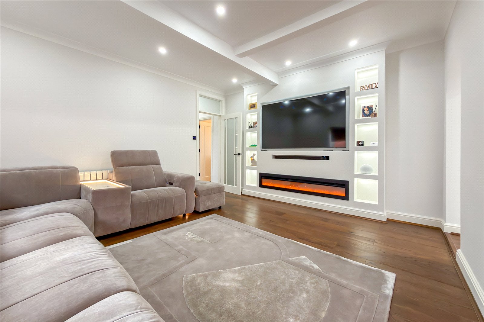 3 bed detached bungalow for sale in Watford Road, St. Albans, Hertfordshire, AL2  - Property Image 4