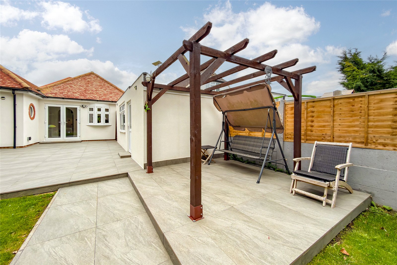 3 bed detached bungalow for sale in Watford Road, St. Albans, Hertfordshire, AL2  - Property Image 25