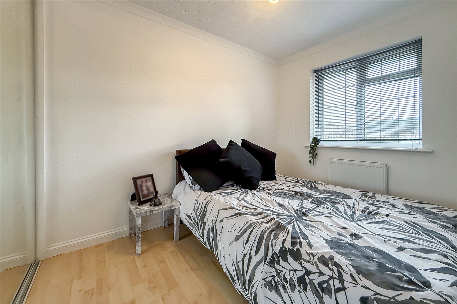 3 bed terraced house for sale in Elizabeth Court, St. Albans, Hertfordshire, AL4  - Property Image 7