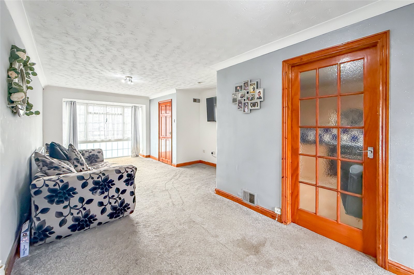 3 bed terraced house for sale in Elizabeth Court, St. Albans, Hertfordshire, AL4  - Property Image 3