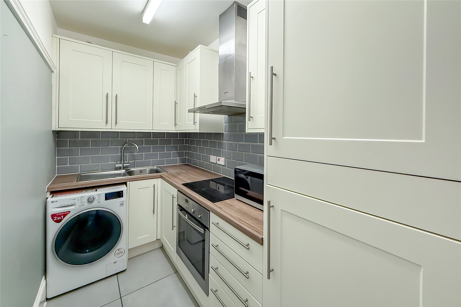 1 bed apartment for sale in Laguna Court, 35 Beaconsfield Road, St. Albans, Hertfordshire, AL1 - Property Image 5