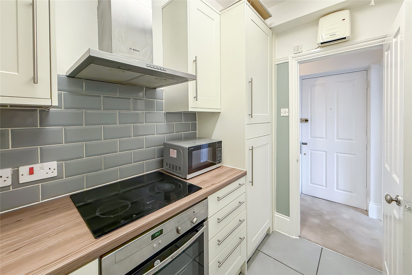 1 bed apartment for sale in Laguna Court, 35 Beaconsfield Road, St. Albans, Hertfordshire, AL1 - Property Image 6