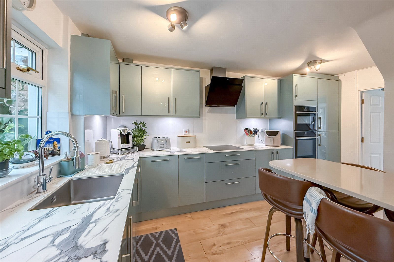 4 bed semi-detached house for sale in Hopground Close, St. Albans, Hertfordshire, AL1 - Property Image 2
