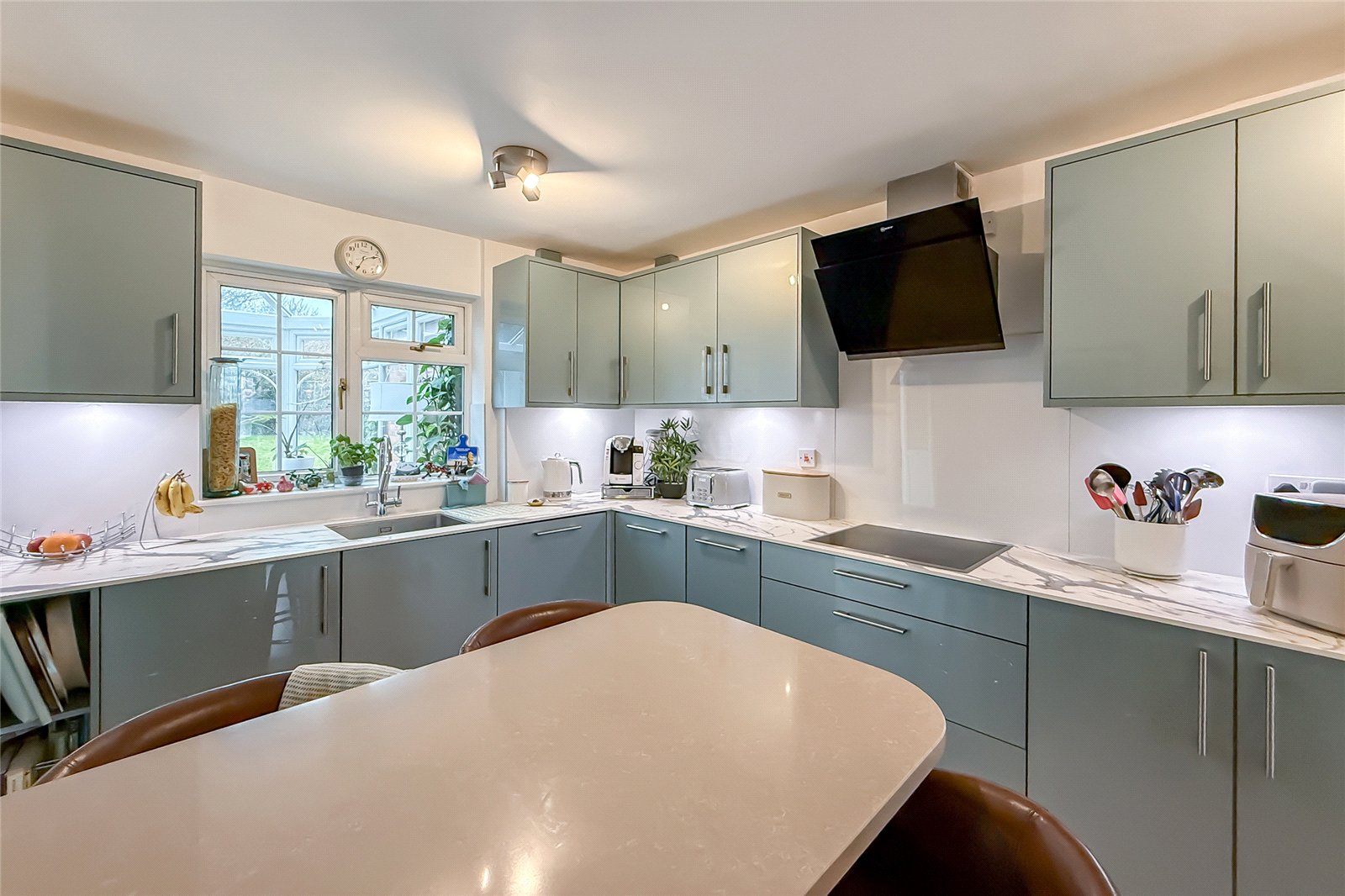 4 bed semi-detached house for sale in Hopground Close, St. Albans, Hertfordshire, AL1 - Property Image 3
