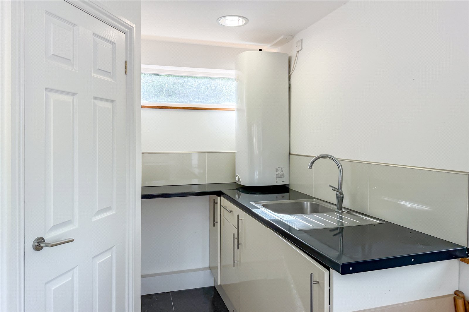 2 bed terraced house for sale in White Hedge Drive, St. Albans, Hertfordshire, AL3  - Property Image 12