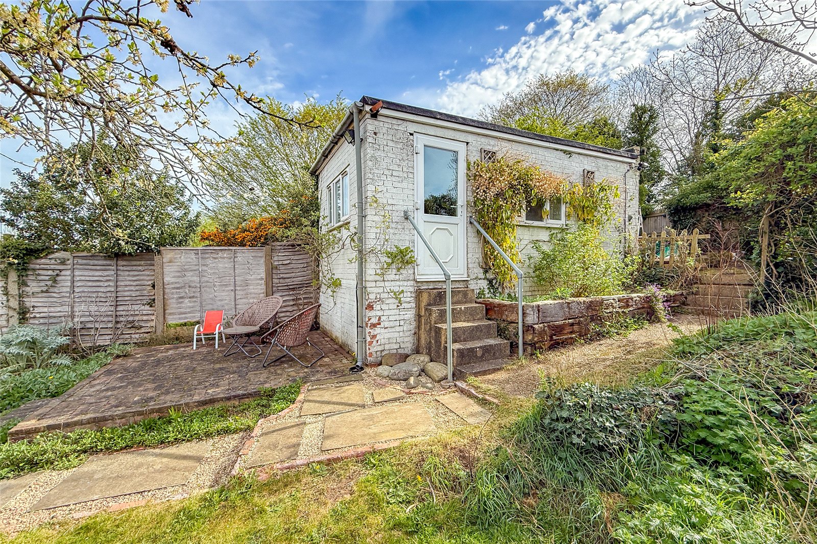 2 bed terraced house for sale in White Hedge Drive, St. Albans, Hertfordshire, AL3  - Property Image 28