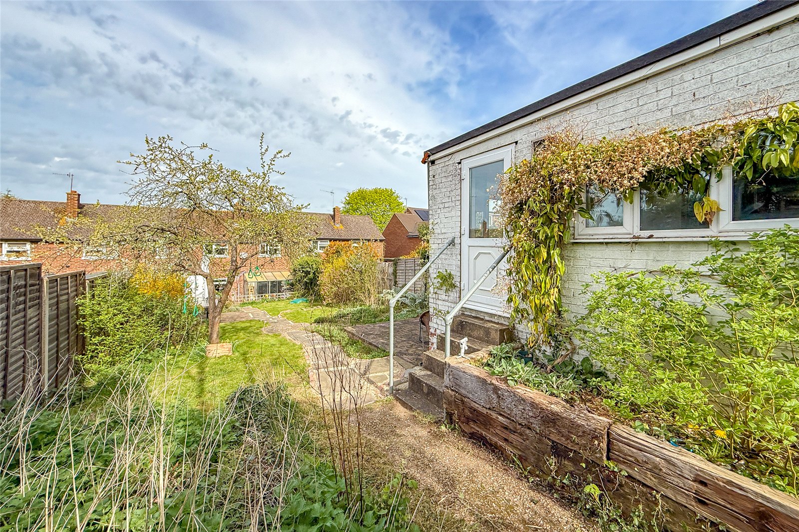 2 bed terraced house for sale in White Hedge Drive, St. Albans, Hertfordshire, AL3  - Property Image 13