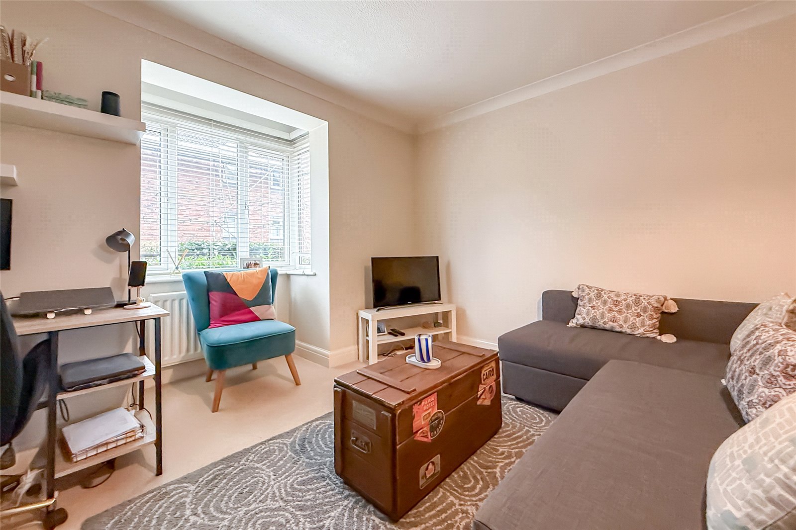 1 bed ground floor flat for sale in Millers Rise, St. Albans, Hertfordshire, AL1 - Property Image 3