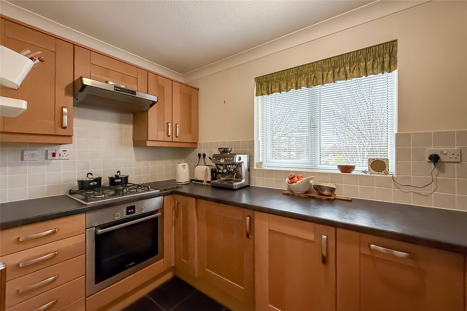 1 bed ground floor flat for sale in Millers Rise, St. Albans, Hertfordshire, AL1 - Property Image 5
