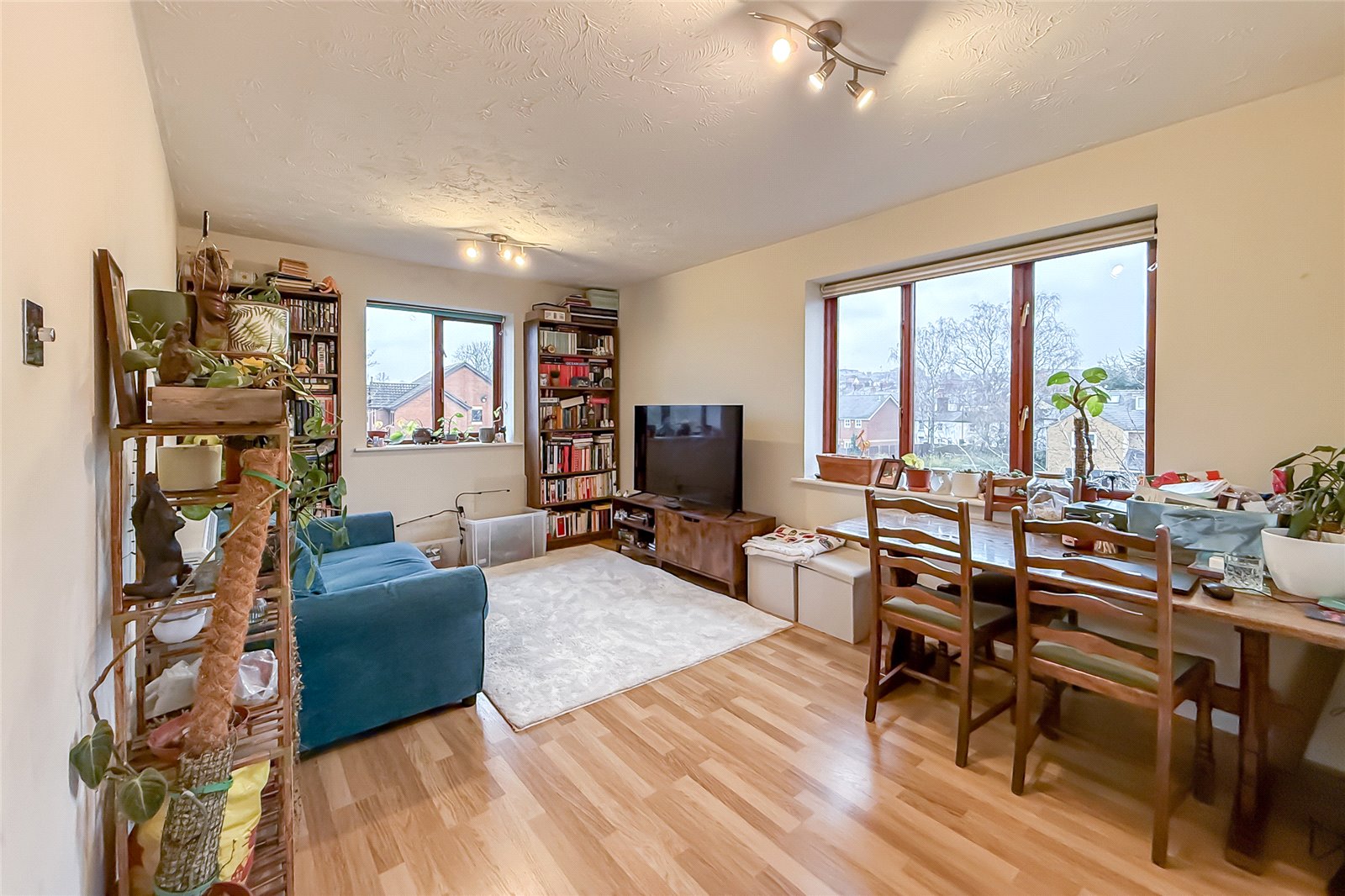2 bed apartment for sale in Millers Rise, St. Albans, Hertfordshire, AL1  - Property Image 2