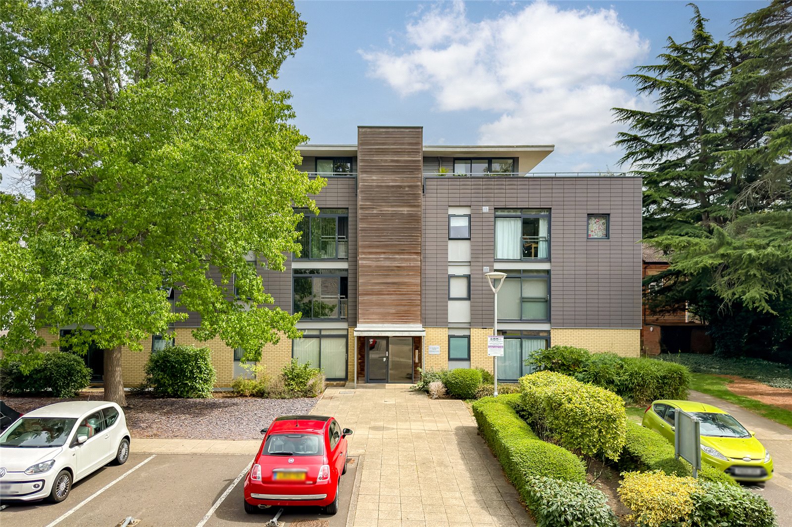 1 bed apartment to rent in Newsom Place, Hatfield Road, St. Albans, Hertfordshire, AL1 - Property Image 1