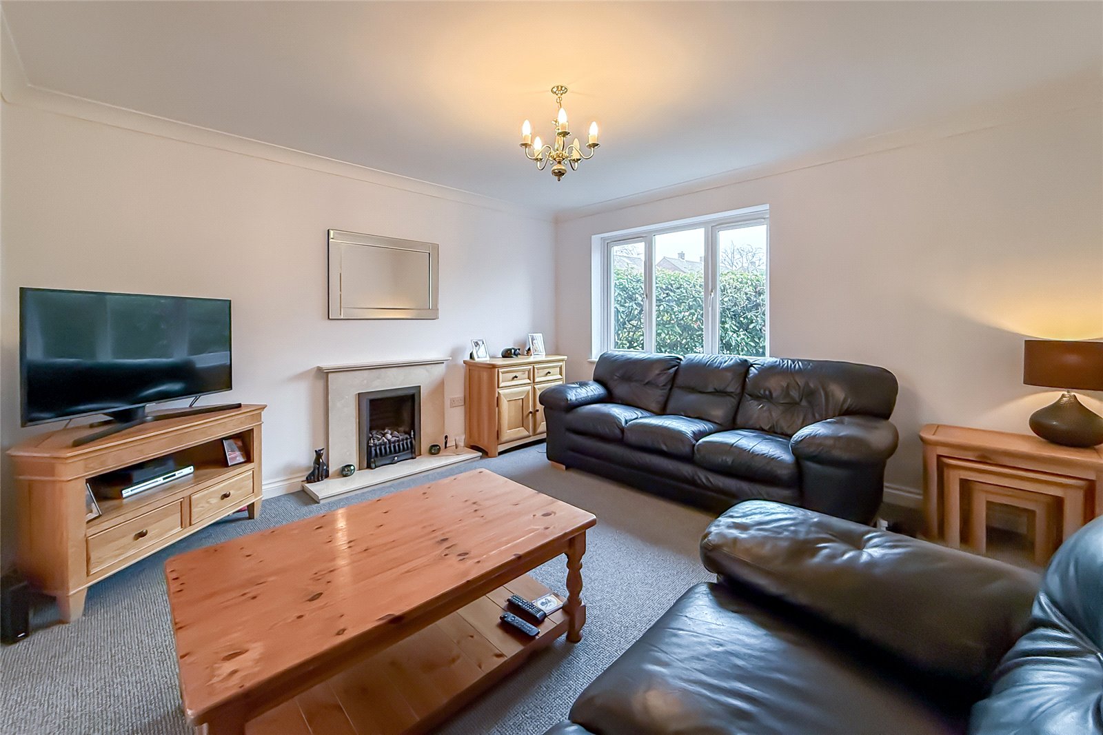 3 bed detached house for sale in St. Vincent Drive, St. Albans, Hertfordshire, AL1 - Property Image 5