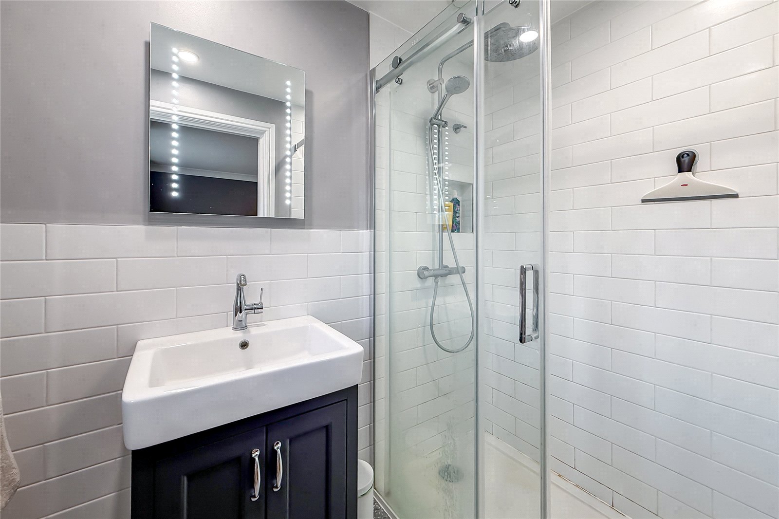 4 bed detached house for sale in Stanmore Chase, St. Albans, Hertfordshire, AL4 - Property Image 7