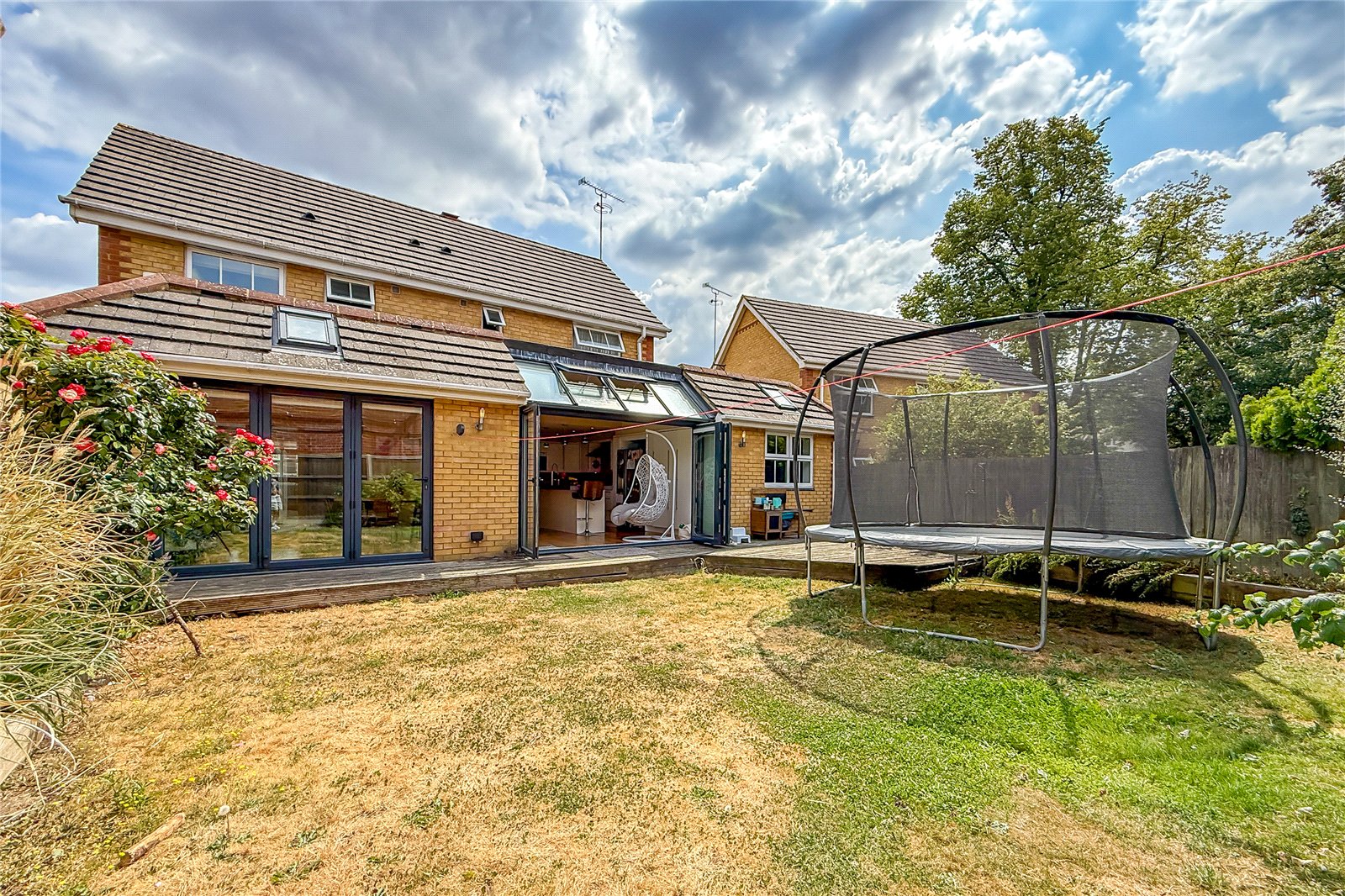 4 bed detached house for sale in Stanmore Chase, St. Albans, Hertfordshire, AL4 - Property Image 9