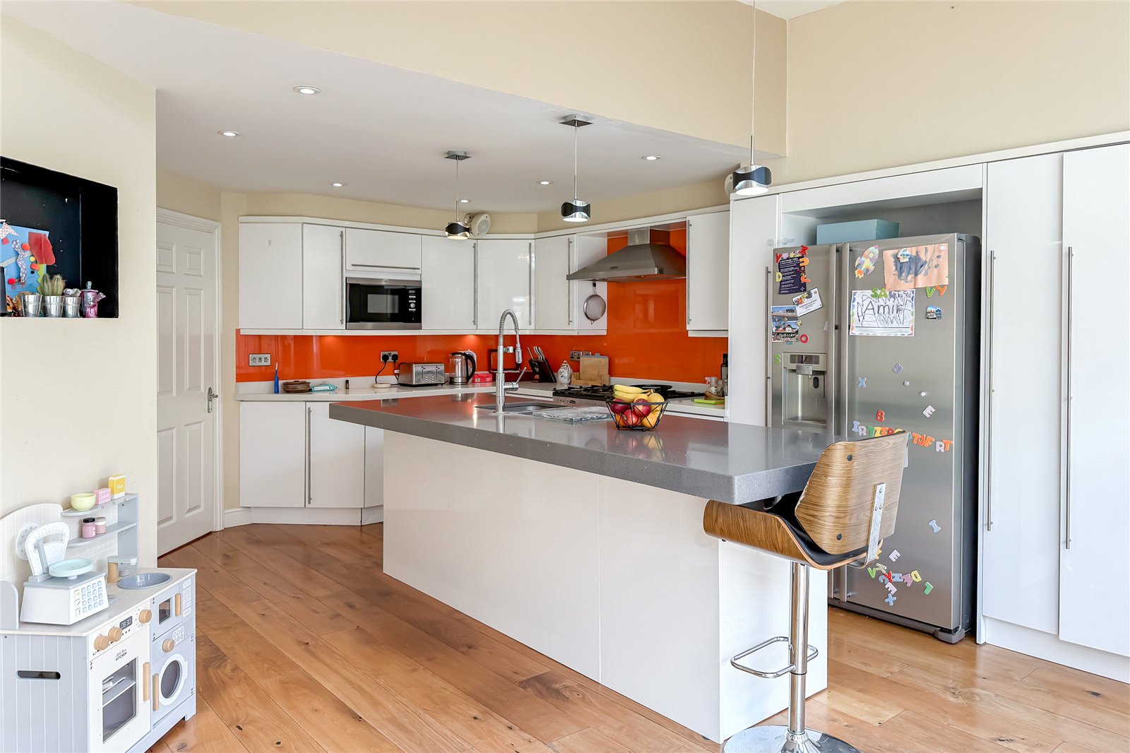 4 bed detached house for sale in Stanmore Chase, St. Albans, Hertfordshire, AL4 - Property Image 17