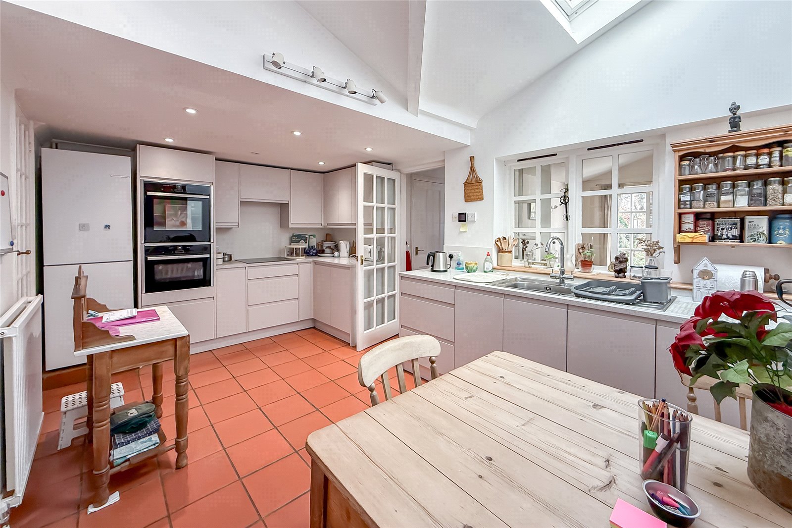 2 bed terraced house for sale in Hill Street, St. Albans, Hertfordshire, AL3  - Property Image 2
