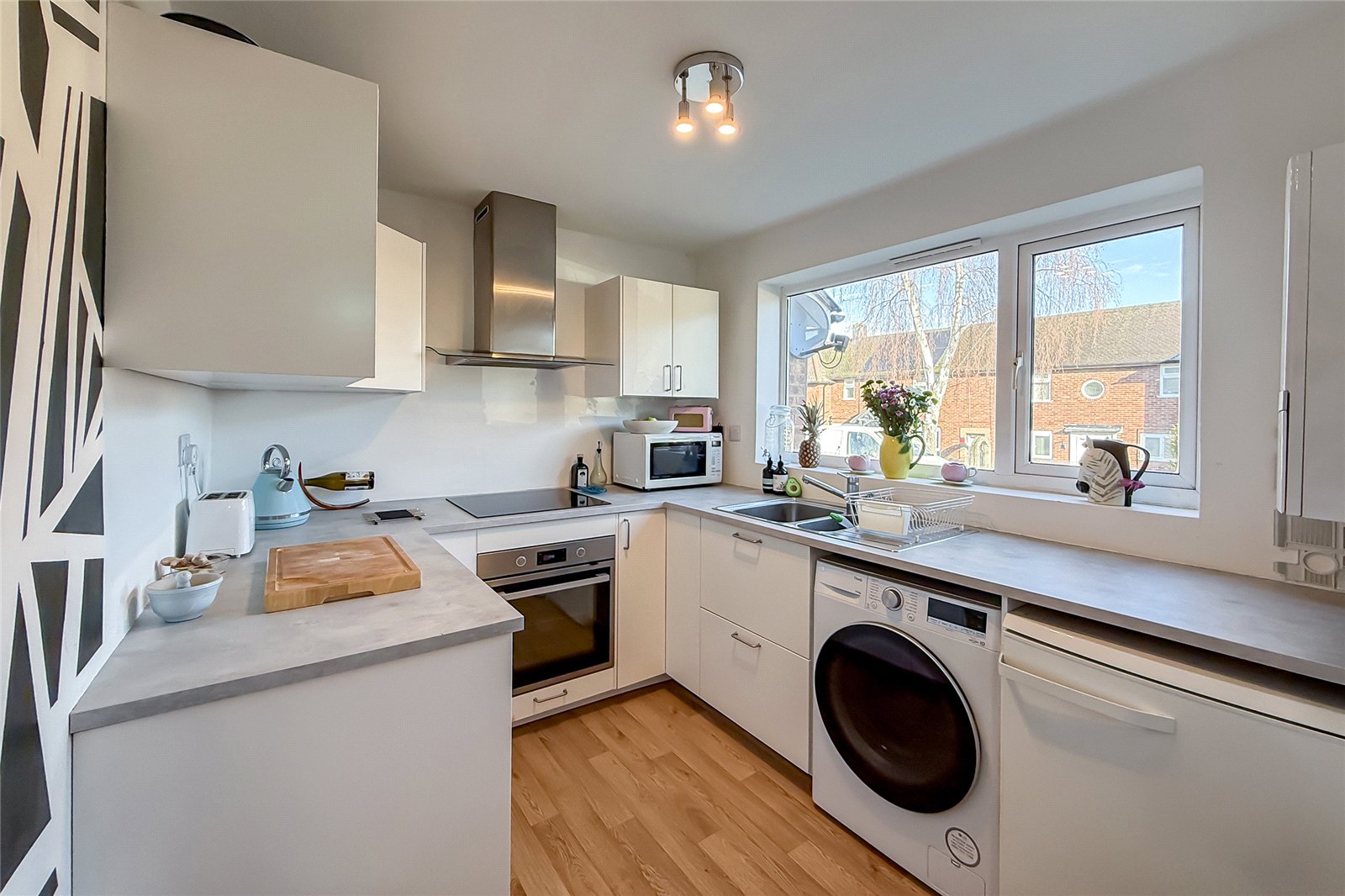 1 bed ground floor flat for sale in Berners Drive, St. Albans, Hertfordshire, AL1 - Property Image 3