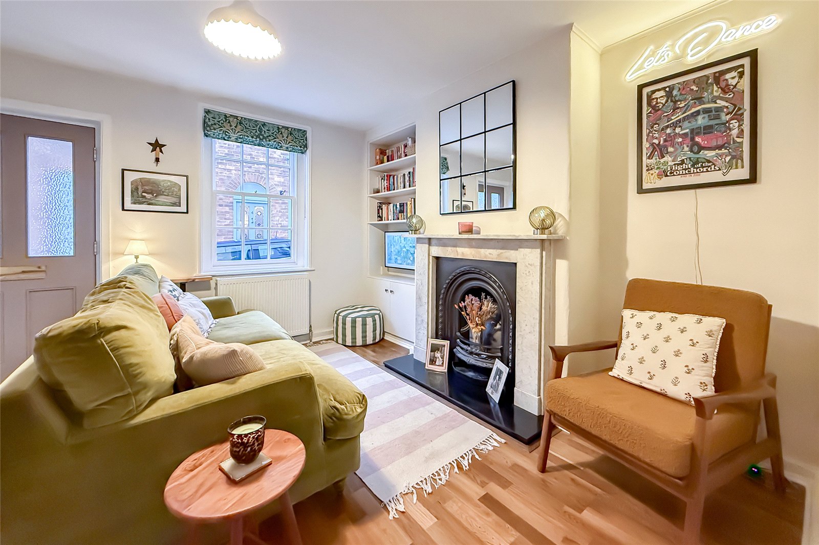 2 bed terraced house for sale in Queen Street, St. Albans, Hertfordshire, AL3 - Property Image 2