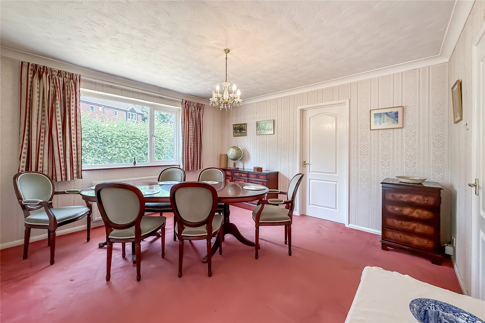 4 bed detached house for sale in Craiglands, St. Albans, Hertfordshire, AL4 - Property Image 3