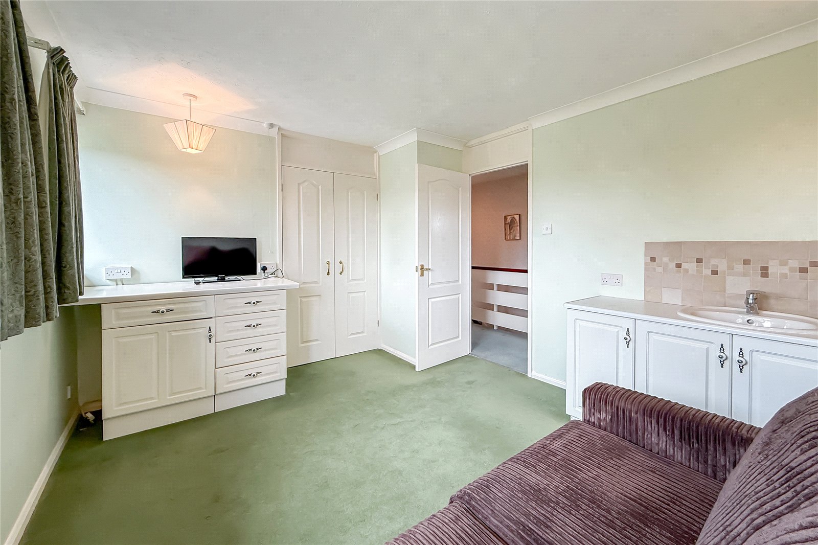 4 bed detached house for sale in Craiglands, St. Albans, Hertfordshire, AL4 - Property Image 7
