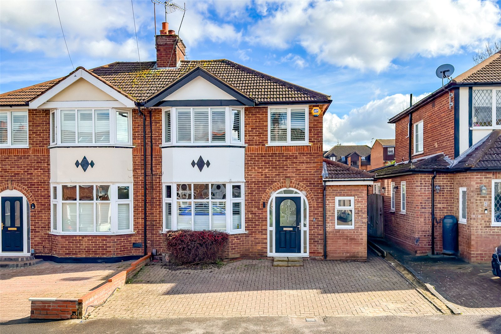3 bed semi-detached house for sale in Ely Road, St. Albans, Hertfordshire, AL1 - Property Image 1