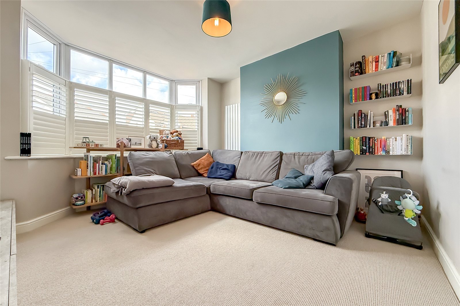3 bed semi-detached house for sale in Ely Road, St. Albans, Hertfordshire, AL1 - Property Image 2