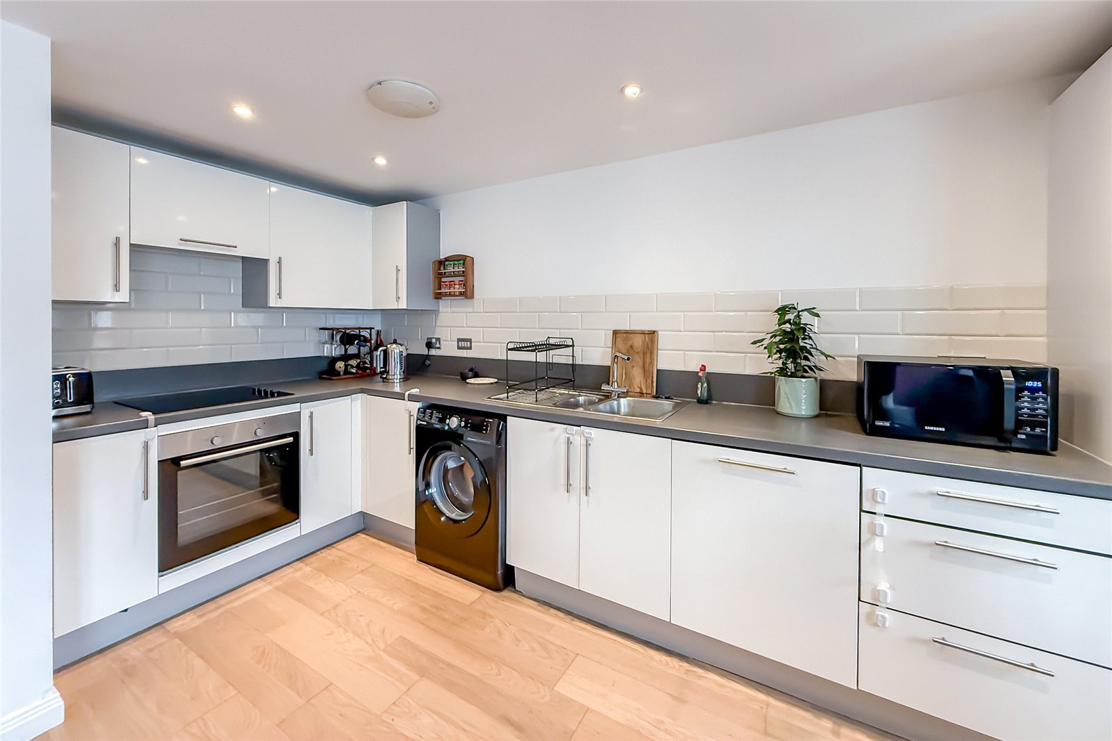 2 bed ground floor flat for sale in Hatfield Road, St. Albans, Hertfordshire, AL1 - Property Image 4