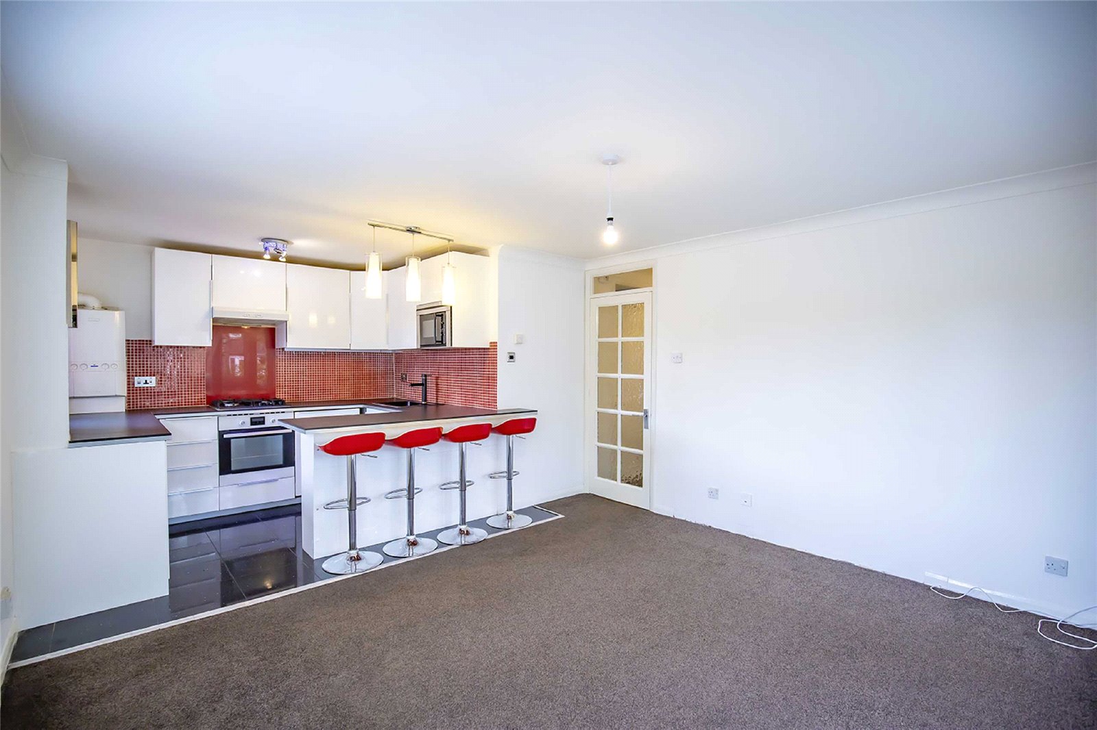 2 bed apartment for sale in Balfour Court, Station Road, Harpenden, Hertfordshire, AL5 - Property Image 4