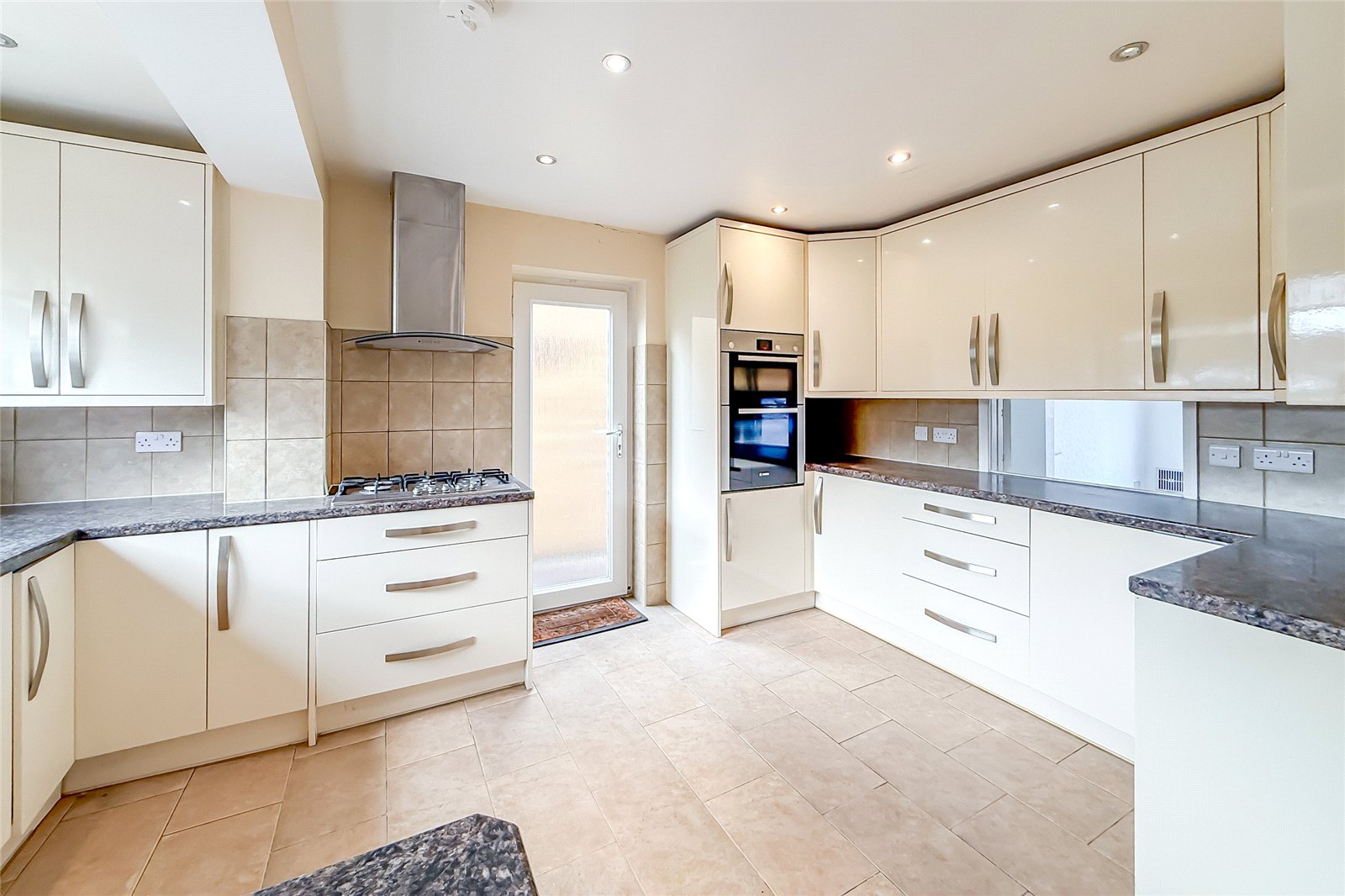 3 bed semi-detached house for sale in St. Vincent Drive, St. Albans, Hertfordshire, AL1  - Property Image 2