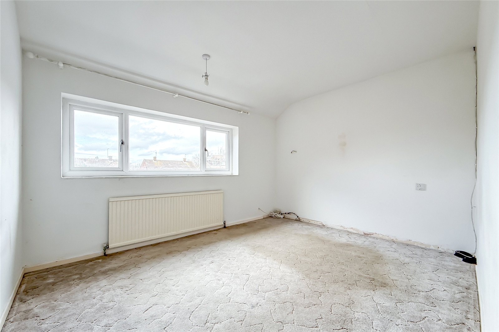 3 bed semi-detached house for sale in St. Vincent Drive, St. Albans, Hertfordshire, AL1  - Property Image 10