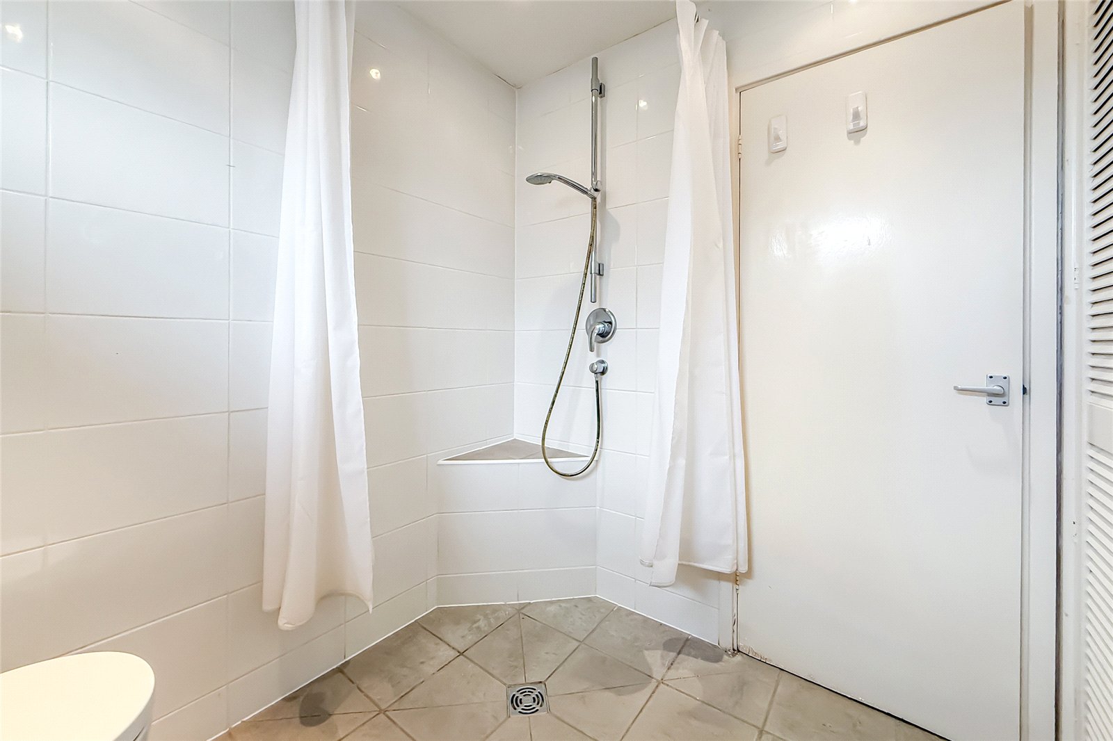 3 bed semi-detached house for sale in St. Vincent Drive, St. Albans, Hertfordshire, AL1  - Property Image 19