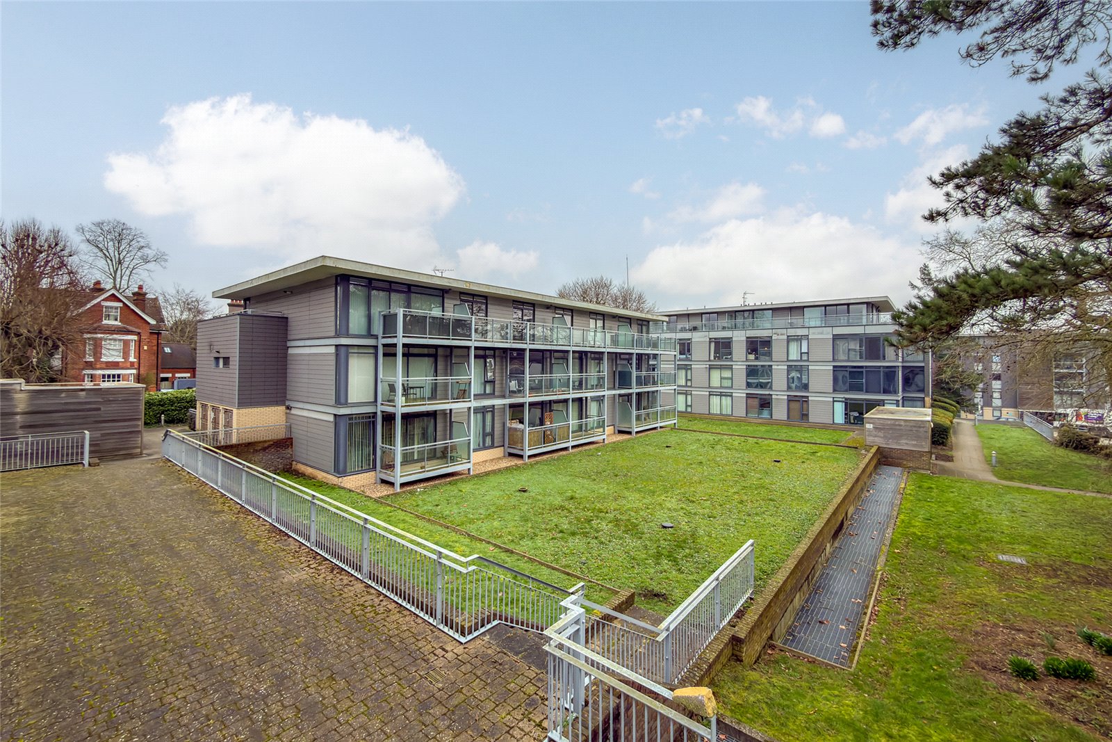 1 bed apartment for sale in Newsom Place, Manor Road, St. Albans, Hertfordshire, AL1 - Property Image 9