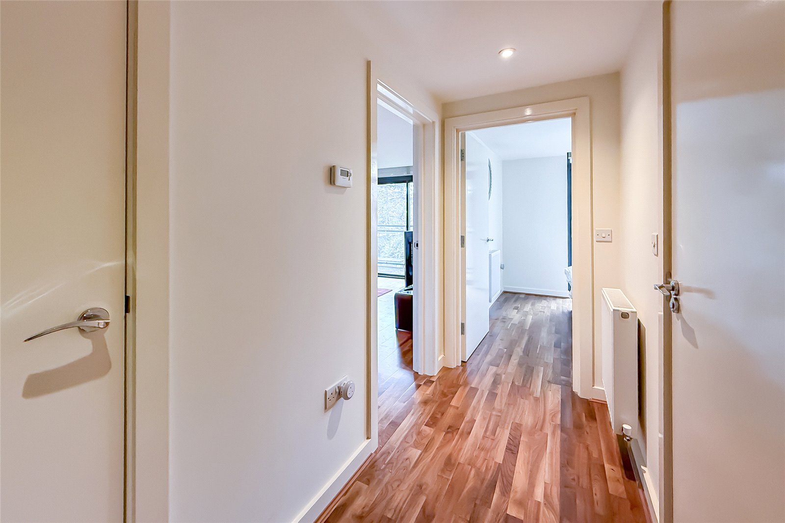 1 bed apartment for sale in Newsom Place, Manor Road, St. Albans, Hertfordshire, AL1 - Property Image 12