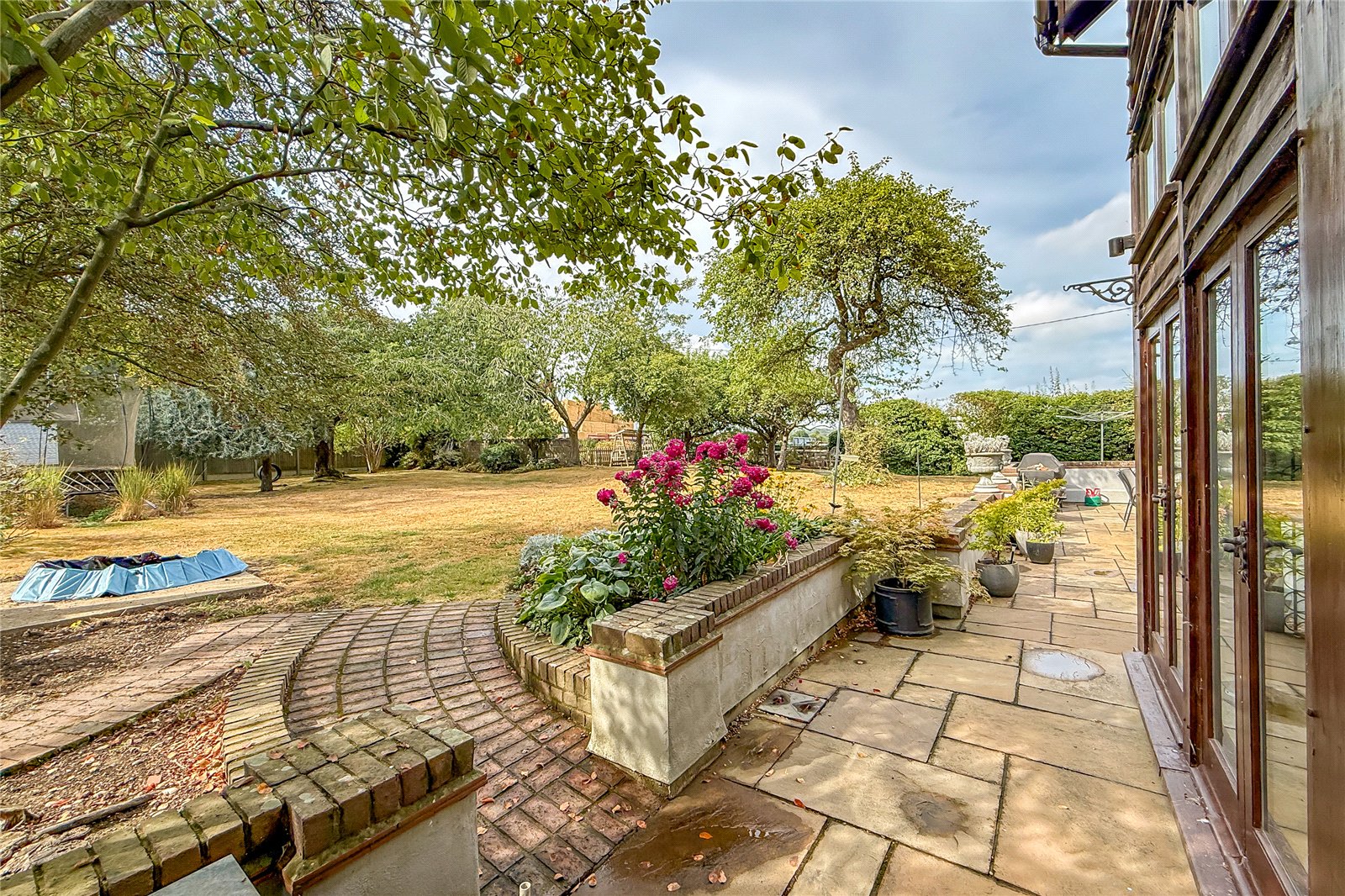 5 bed detached house for sale in Chad Lane, Flamstead, Hertfordshire, AL3 - Property Image 15
