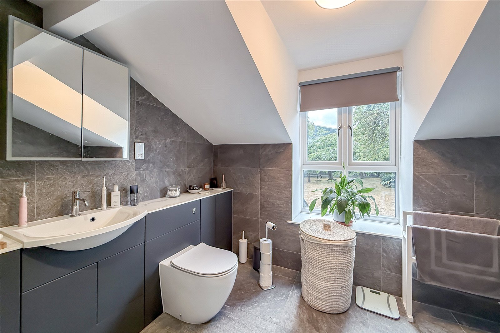 5 bed detached house for sale in Chad Lane, Flamstead, Hertfordshire, AL3 - Property Image 28
