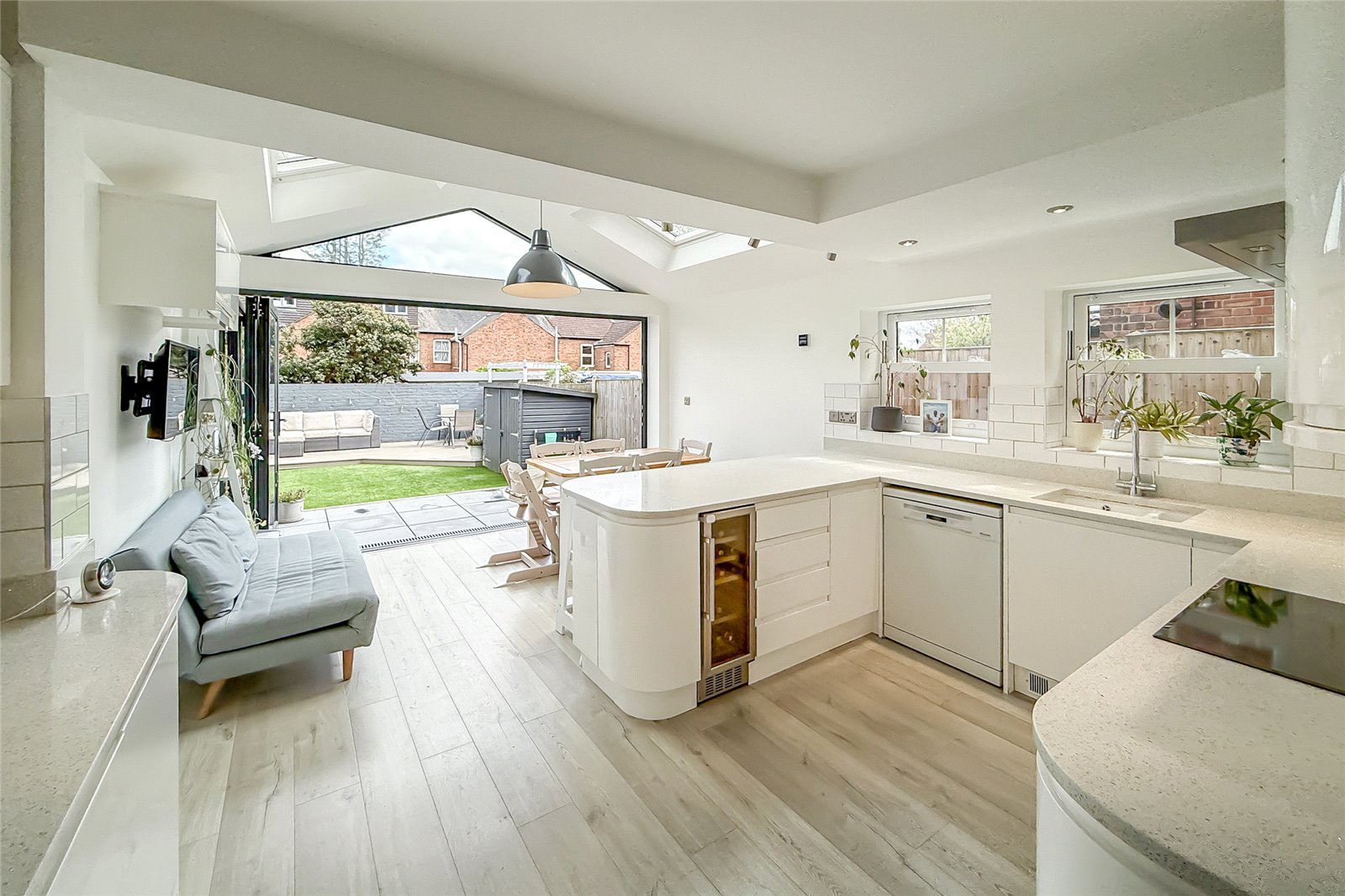 4 bed semi-detached house for sale in Woodstock Road South, St. Albans, Hertfordshire, AL1  - Property Image 2