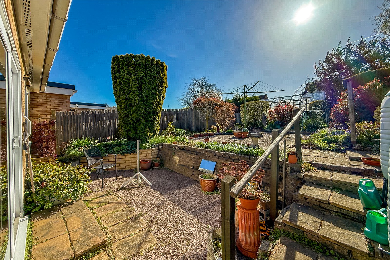 2 bed semi-detached bungalow for sale in Chiltern Road, St. Albans, Hertfordshire, AL4 - Property Image 4