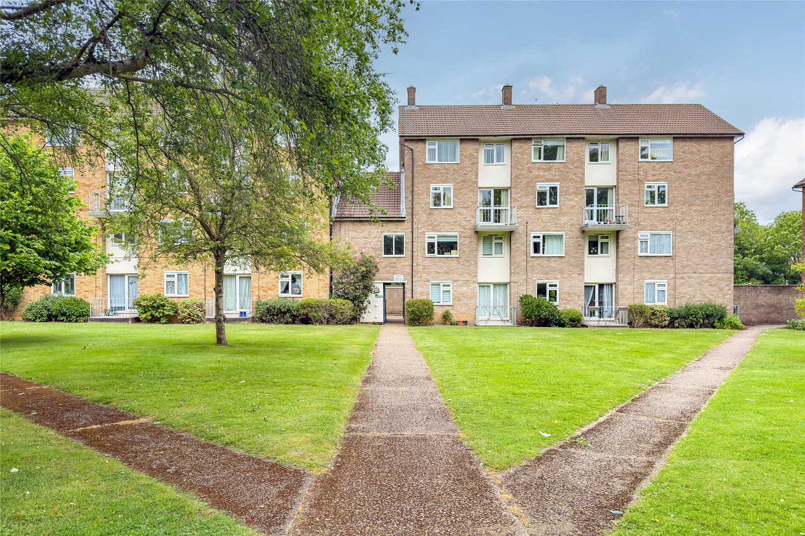 3 bed ground floor maisonette for sale in Hughenden Road, St. Albans, Hertfordshire, AL4  - Property Image 12