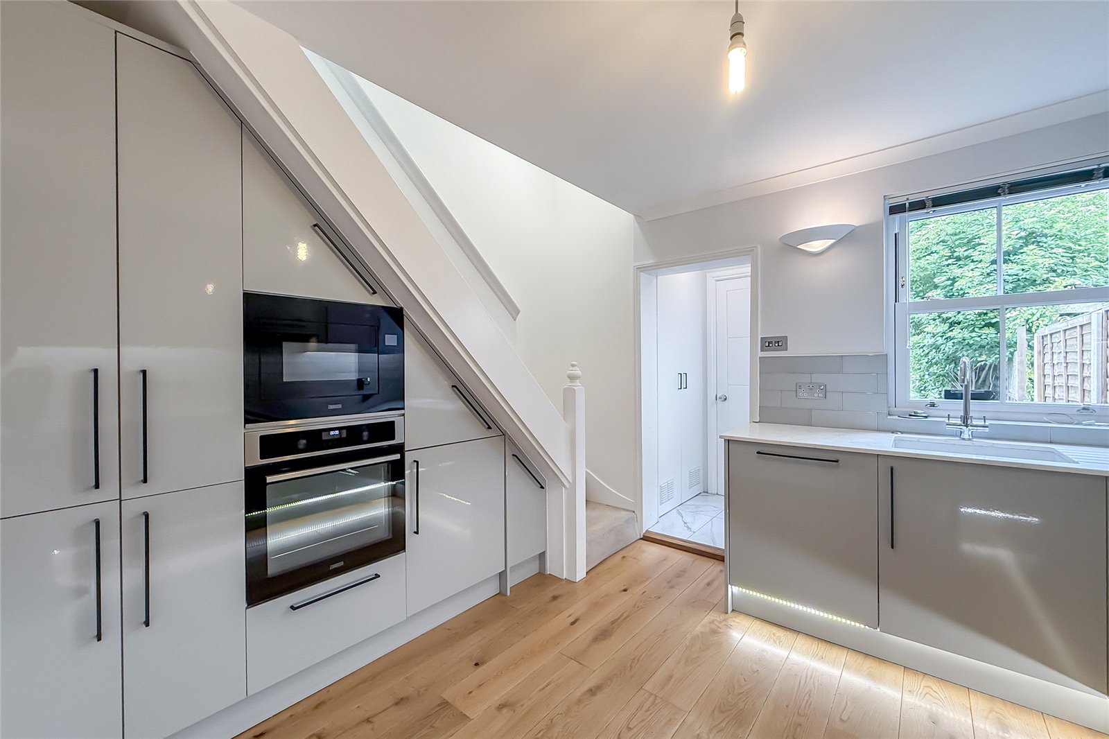 2 bed terraced house for sale in Church Street, St. Albans, Hertfordshire, AL3 - Property Image 5