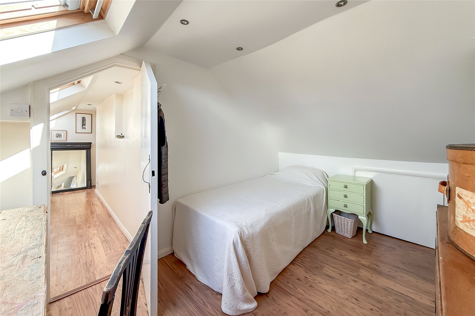 3 bed terraced house for sale in Garrard Way, Wheathampstead, Hertfordshire, AL4 - Property Image 8