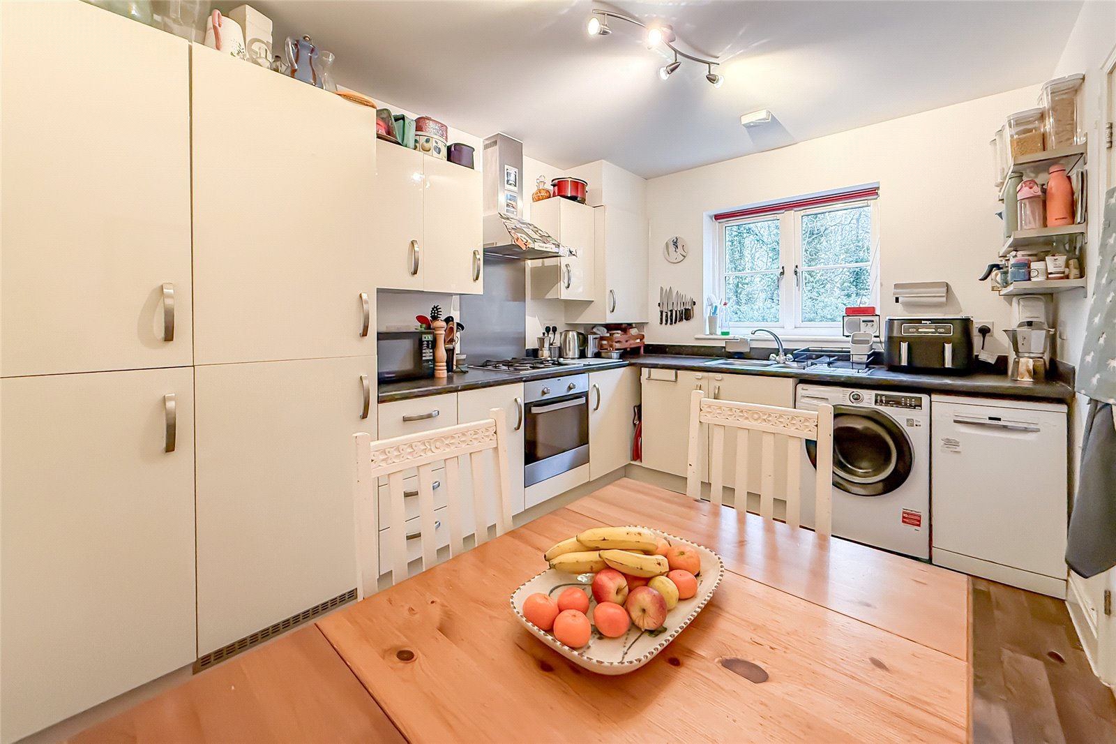 2 bed end of terrace house for sale in Humbers Hoe, Markyate, Hertfordshire, AL3 - Property Image 2
