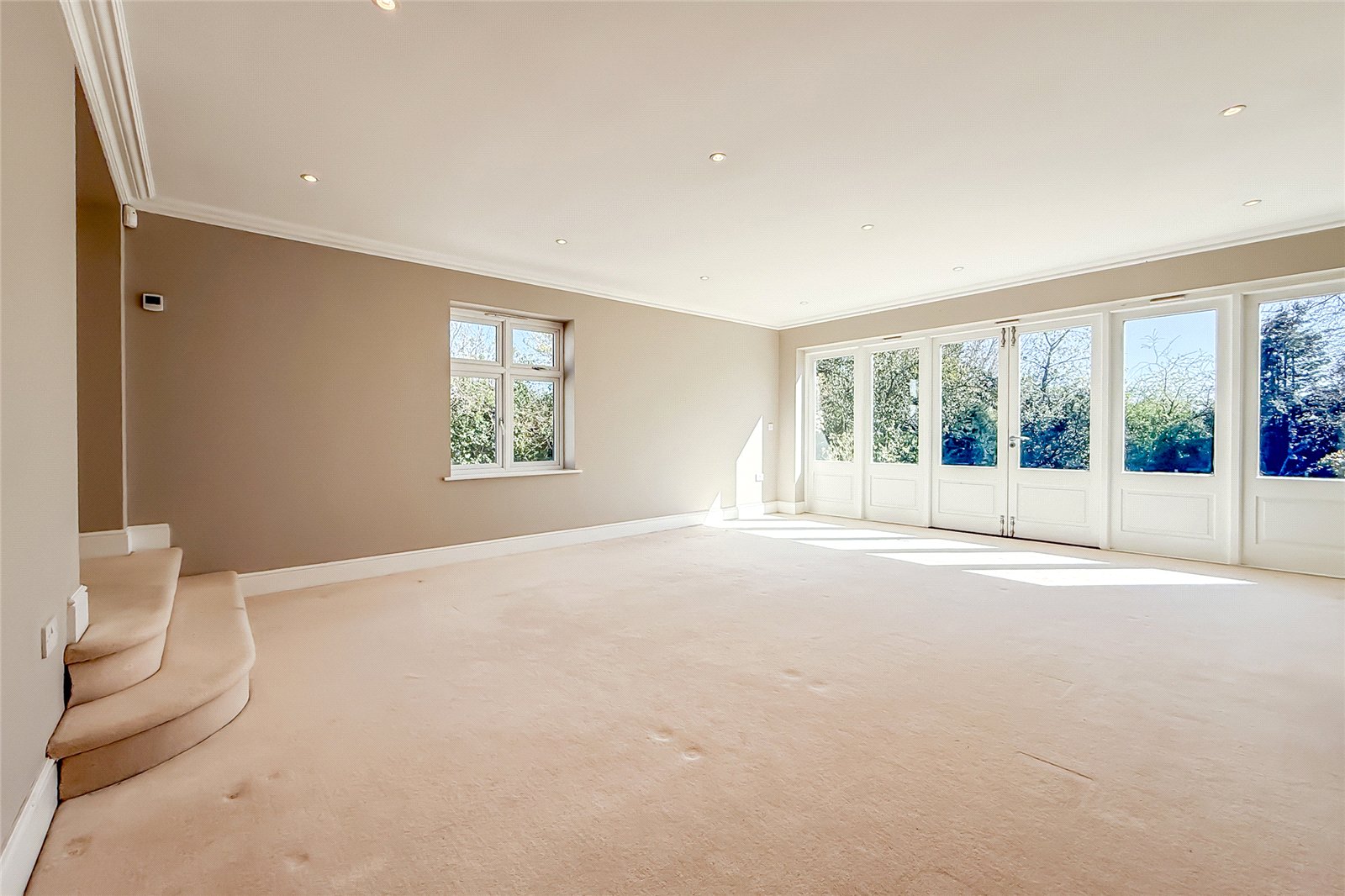 6 bed detached house for sale in Lancaster Road, St. Albans, Hertfordshire, AL1  - Property Image 18
